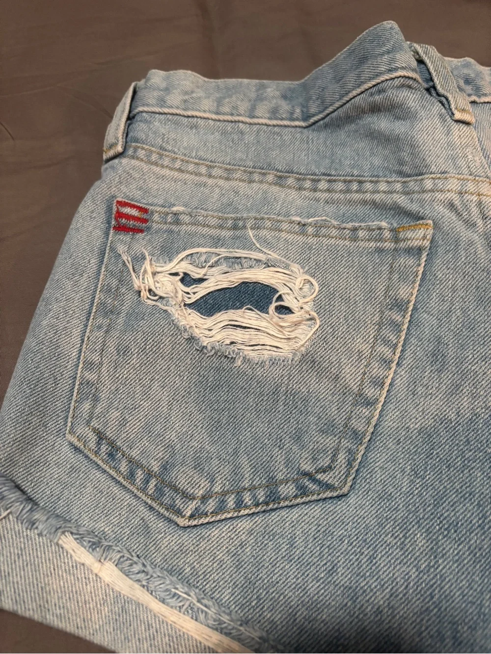 Distressed Denim Shorts H&M, BDG